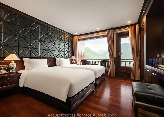 Aqua Of The Seas Cruise Botel 5*