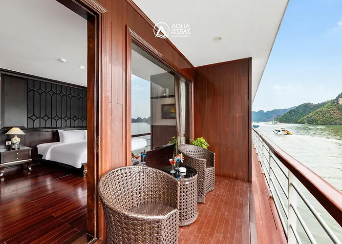 Botel Aqua Of The Seas Cruise 5*